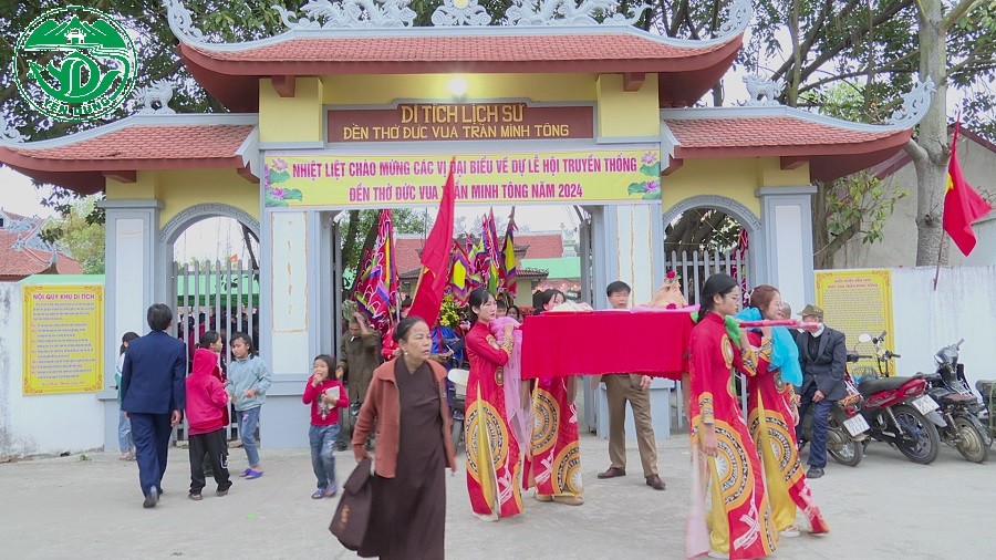 Lấy ý kiến cộng đồng dân cư - Đề nghị đưa vào Danh mục di sản văn hóa phi vật thể Quốc gia Lễ hội Đền thờ Đức vua Trần Minh Tông làng Tiên La, xã Đức Giang.